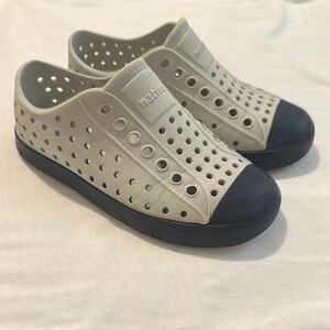 Native Kids Water Shoes in Gray and Navy